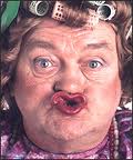 Bennett set up by harpies? - Page 18 Les-dawson-gurning2